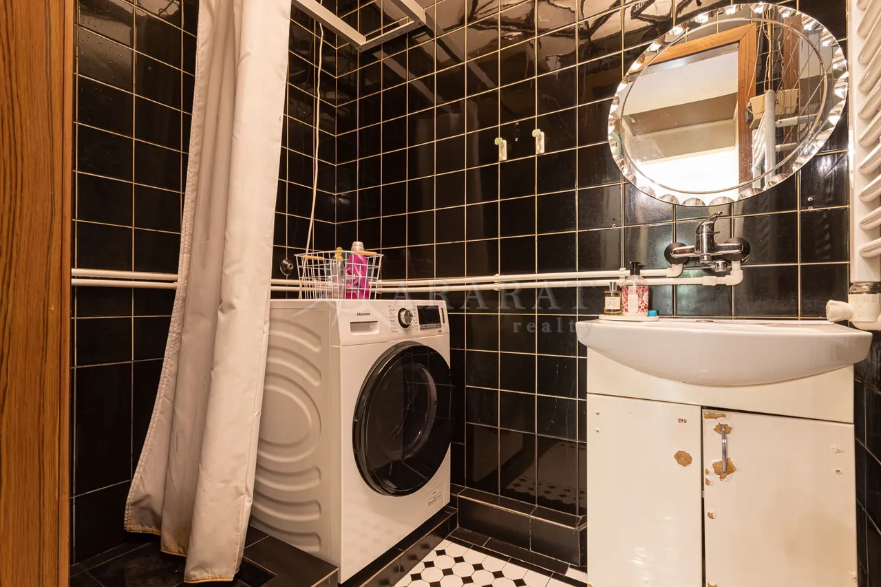 Снять 2 комнатную квартиру Амирян ул, Центр Ереван, 158871