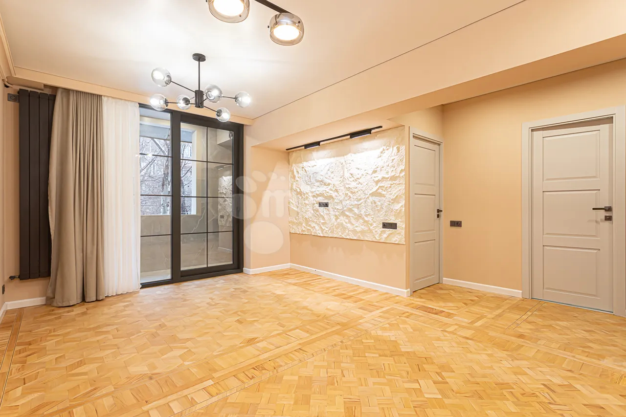 2 bedroom apartment for rent M.Khorenatsi St, Center Yerevan, 159210