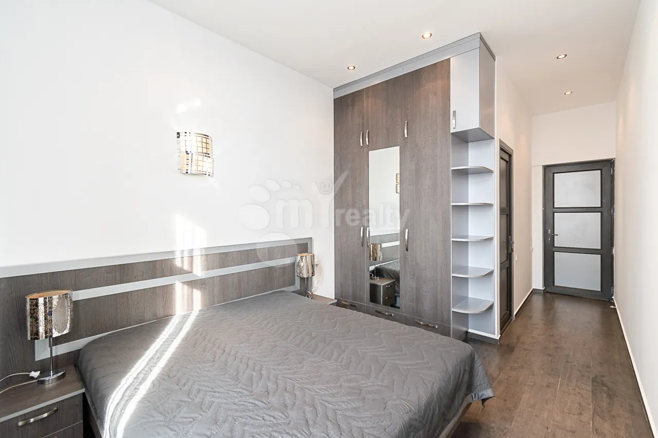 4 սենյականոց բնակարան վարձով Արամի փող, Կենտրոն Երևան, 159129