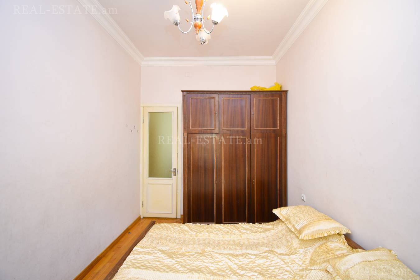 2 bedroom apartment for sale خیابان موسکوویان, مرکز شهر ایروان, 123120