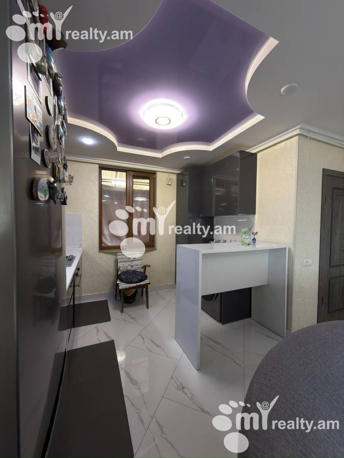 4 bedroom apartment for sale خیابان ا. آوِتیسیان, عربگیر ایروان, 160137