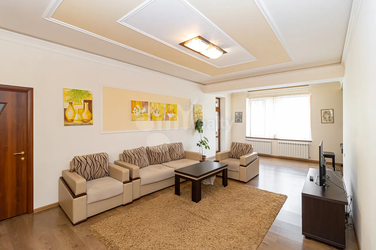 3 bedroom apartment for sale Antarayin St, Center Yerevan, 160792