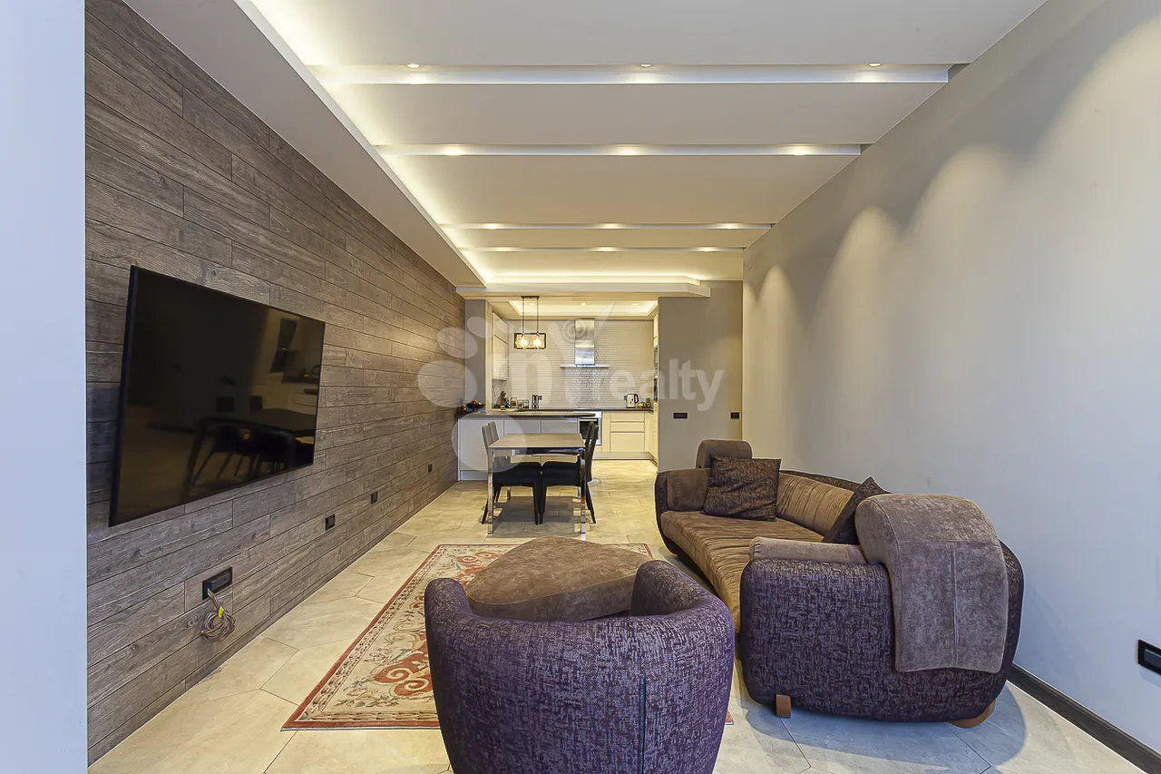 3 bedroom apartment for sale Aram St, Center Yerevan, 161991