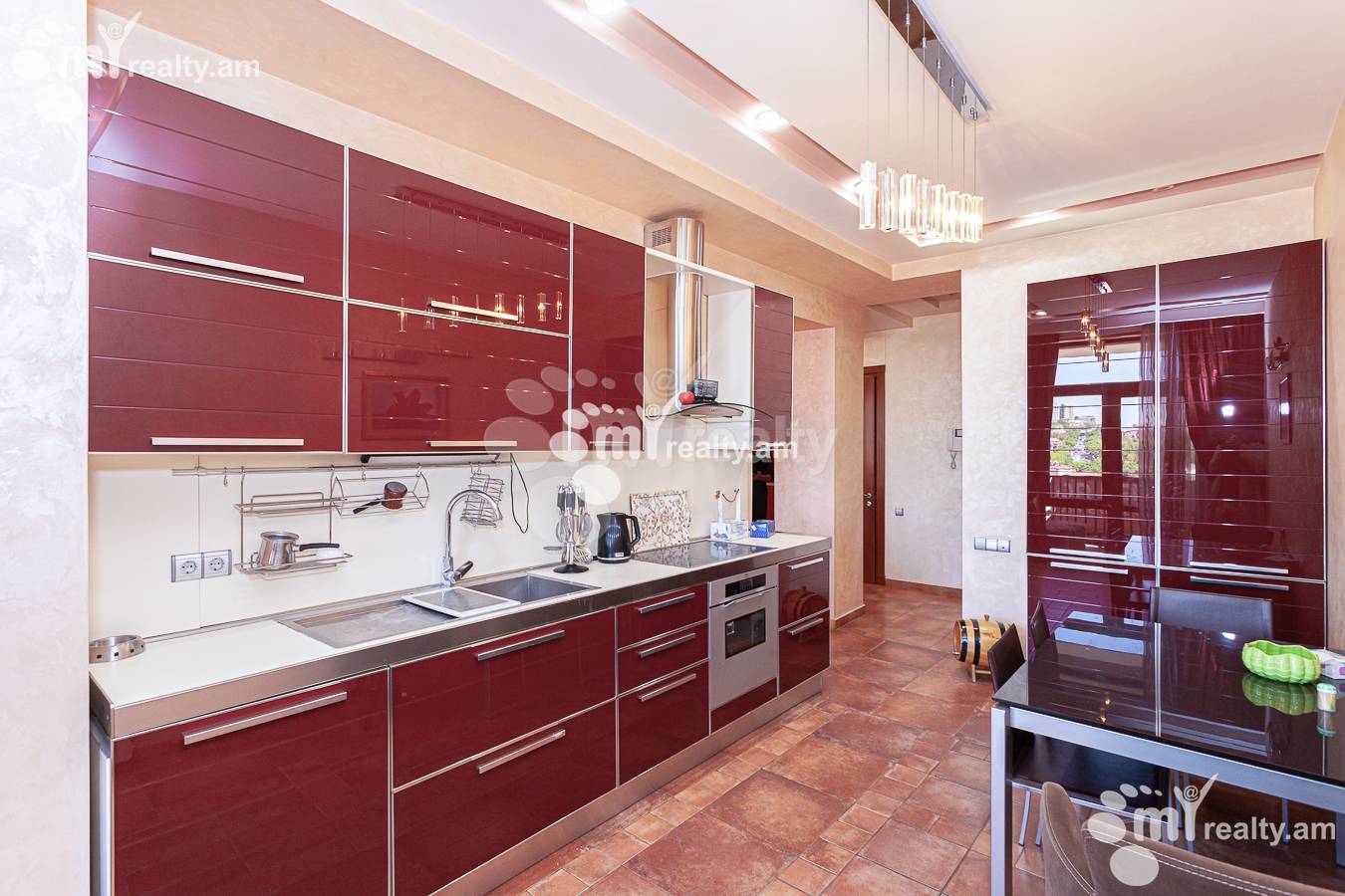 4 bedroom apartment for sale Sarmen St, Center Yerevan, 133557