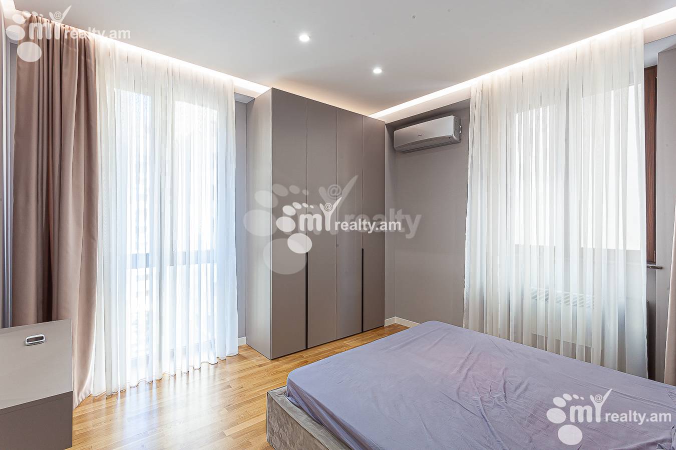 3 bedroom apartment for sale Amiryan St, Center Yerevan, 154445