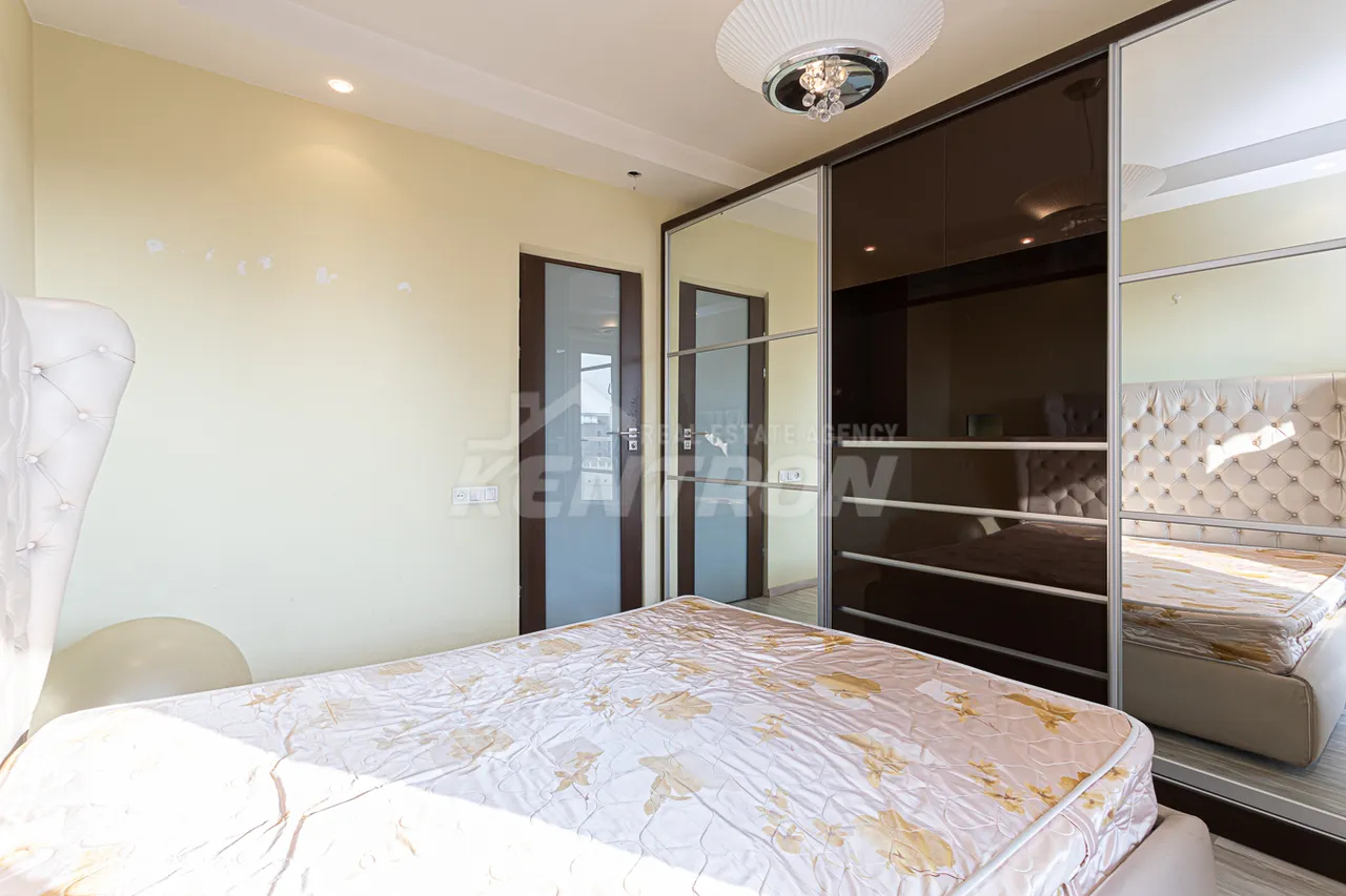 4 bedroom apartment for sale Hakobyan St, Arabkir Yerevan, 158131