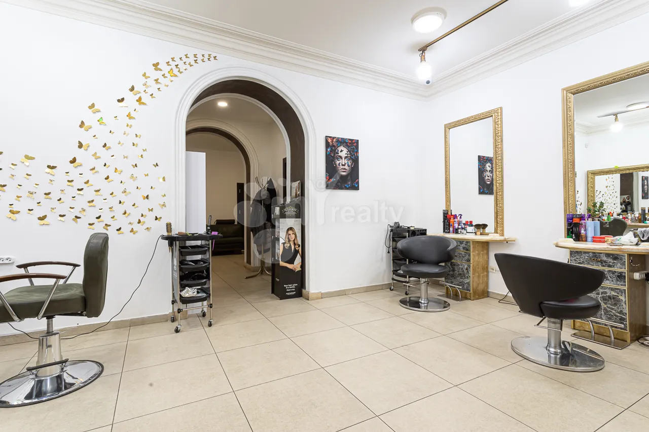 Commercial property for sale Mashtots Ave, Center Yerevan, 158298