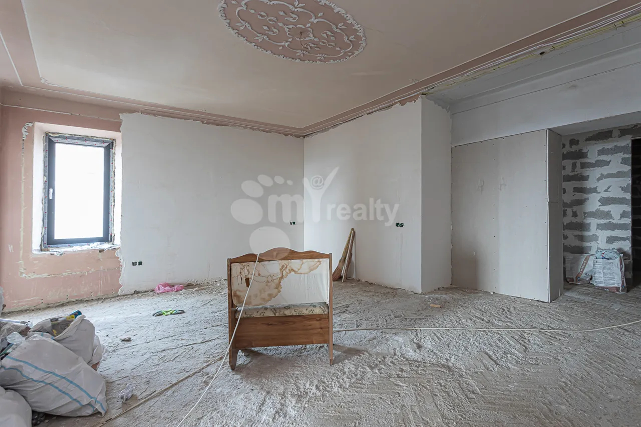 5 bedroom apartment for sale Komitas Ave, Arabkir Yerevan, 158189