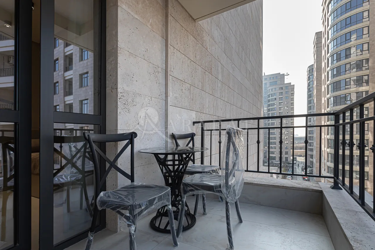 3 bedroom apartment for rent خیابان آرشاکونیاک, مرکز شهر ایروان, 158401