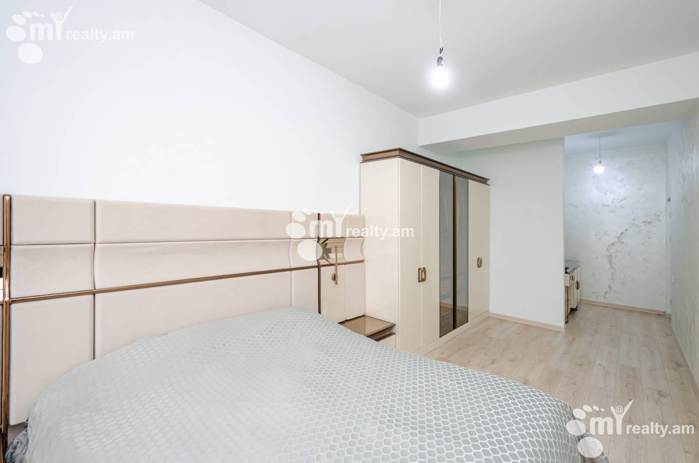 3 bedroom apartment for sale Rostom St, Center Yerevan, 143353
