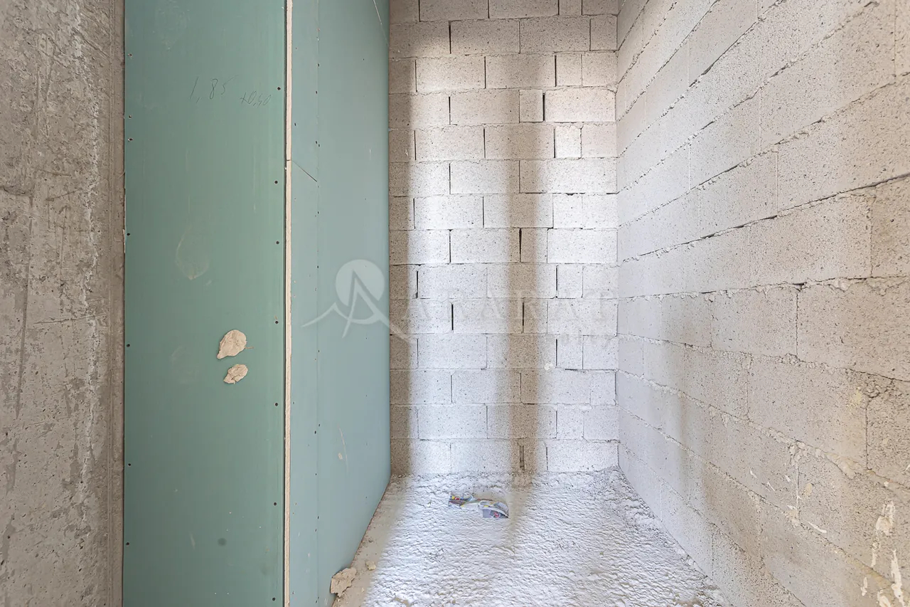 3 bedroom apartment for sale Tsovakal Isakov Ave, Center Yerevan, 157223