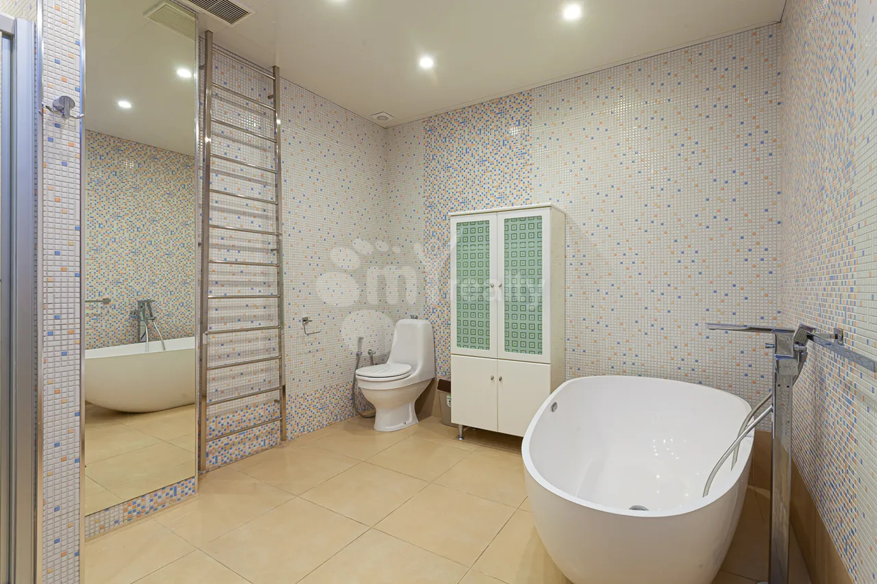 4 bedroom apartment for sale A.Manukyan St, Center Yerevan, 161690