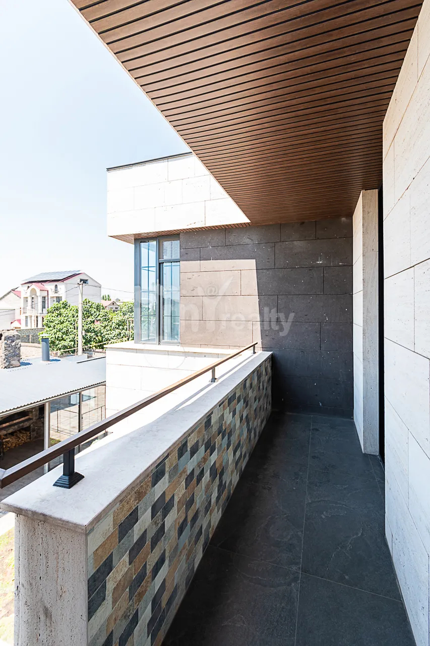 House for sale Noragyugh, Center Yerevan, 161037
