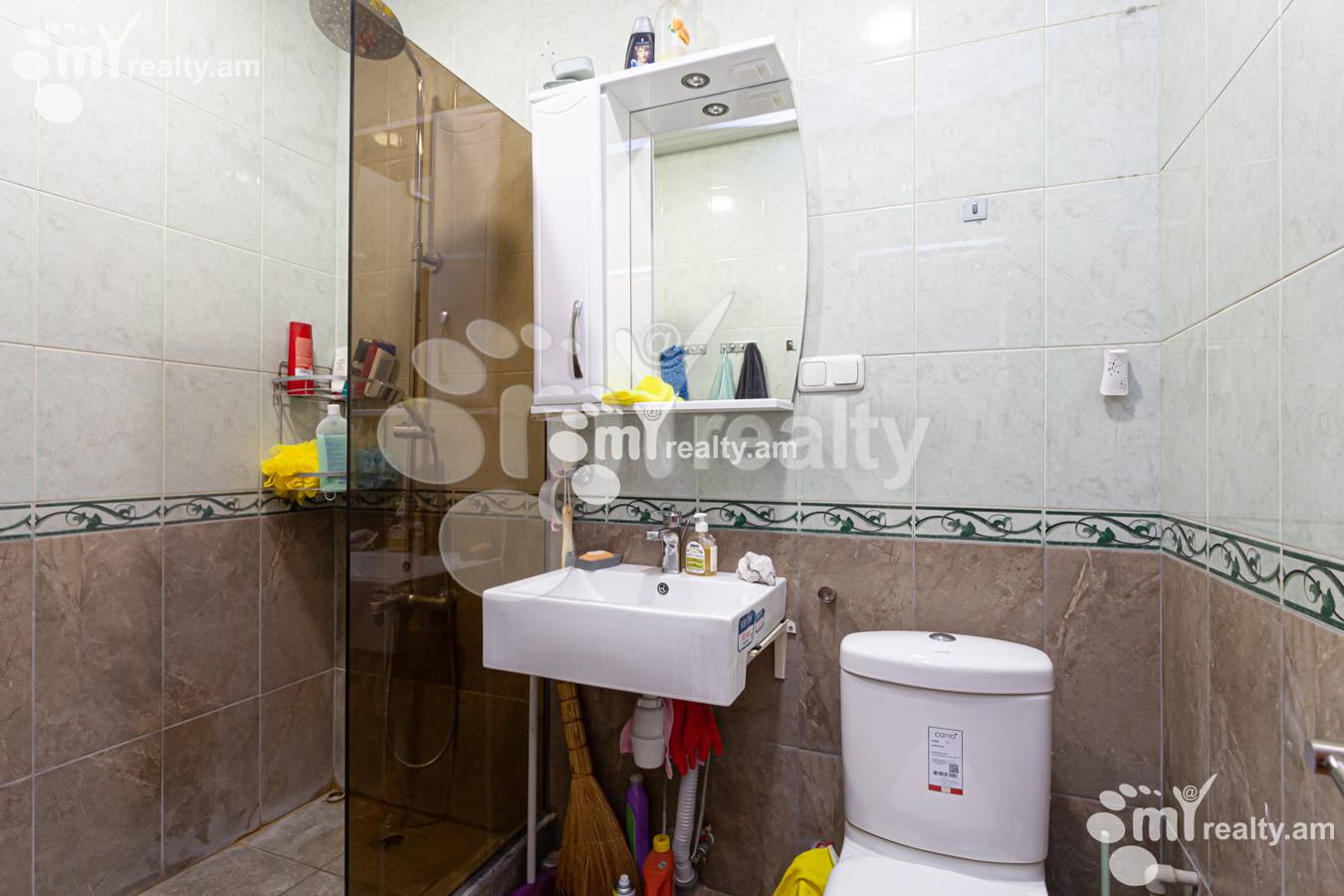 Снять 4 комнатную квартиру Аргишти ул, Центр Ереван, 135165