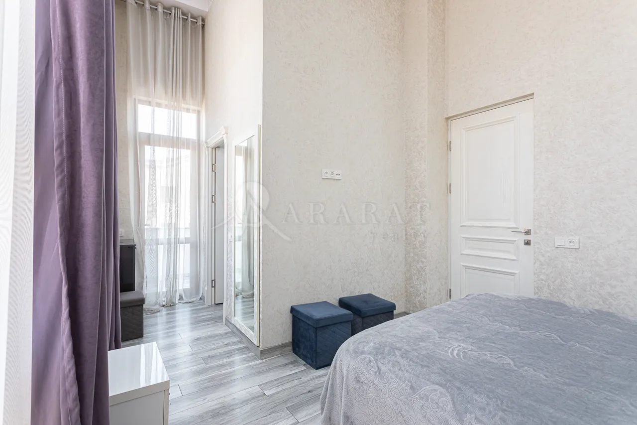 4 bedroom apartment for sale خیابان آدونس, عربگیر ایروان, 159645