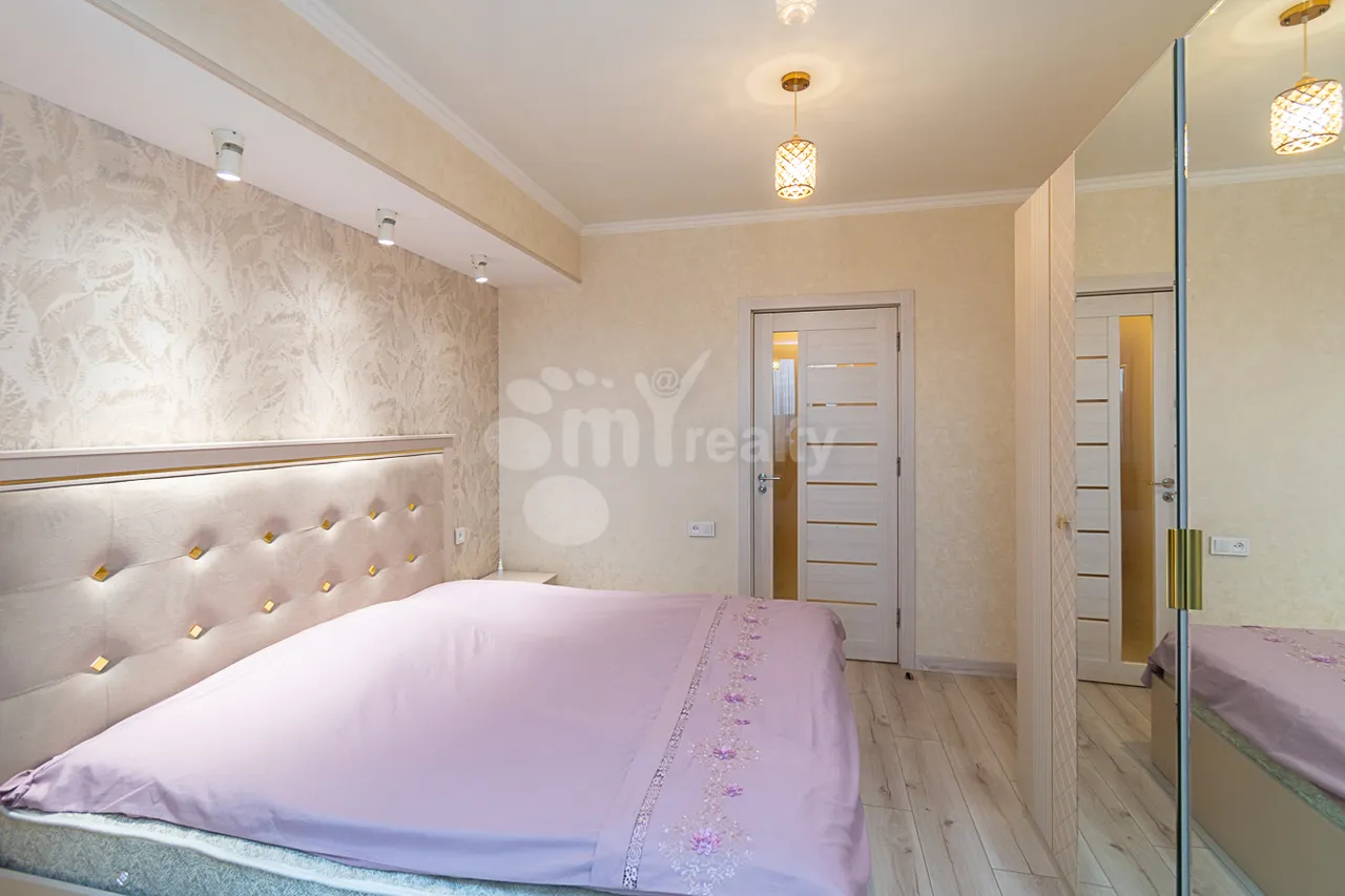 3 bedroom apartment for sale A. Avetisyan St, Arabkir Yerevan, 161276