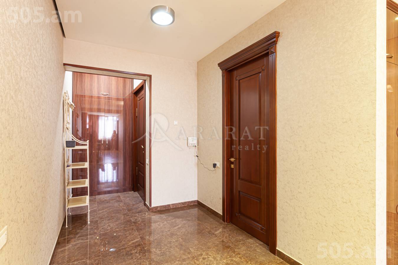 Снять 2 комнатную квартиру Маштоца пр, Центр Ереван, 150587