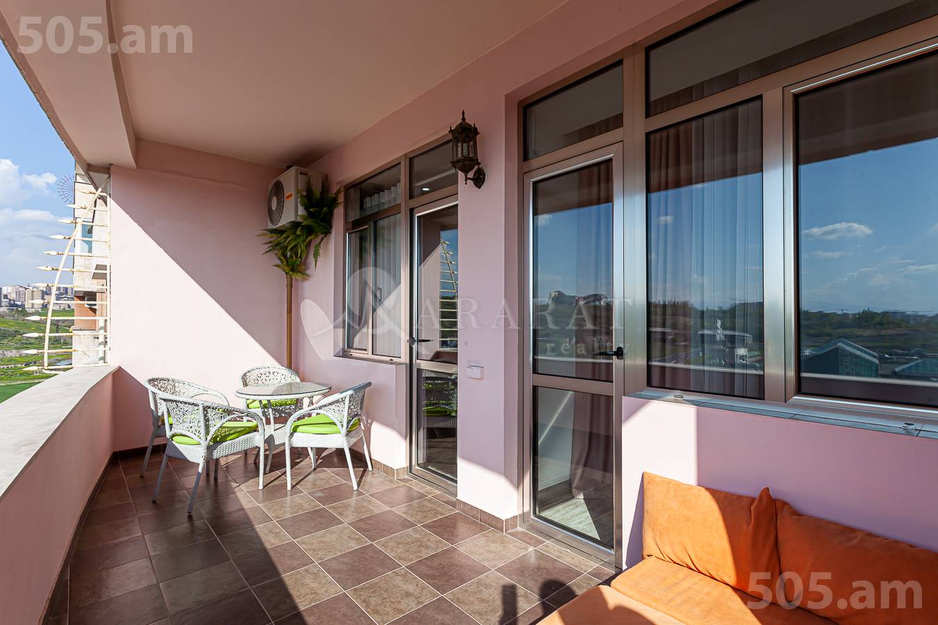 2 bedroom apartment for sale خیابان تِسی تِسِرناکابِرد, مرکز شهر ایروان, 152630