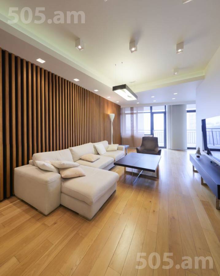 4 սենյականոց բնակարան  Վարդանանց փող, Կենտրոն Երևան, 146807