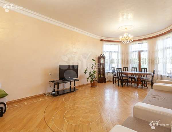 arandznatun-vacharq-Yerevan-Norq-Marash