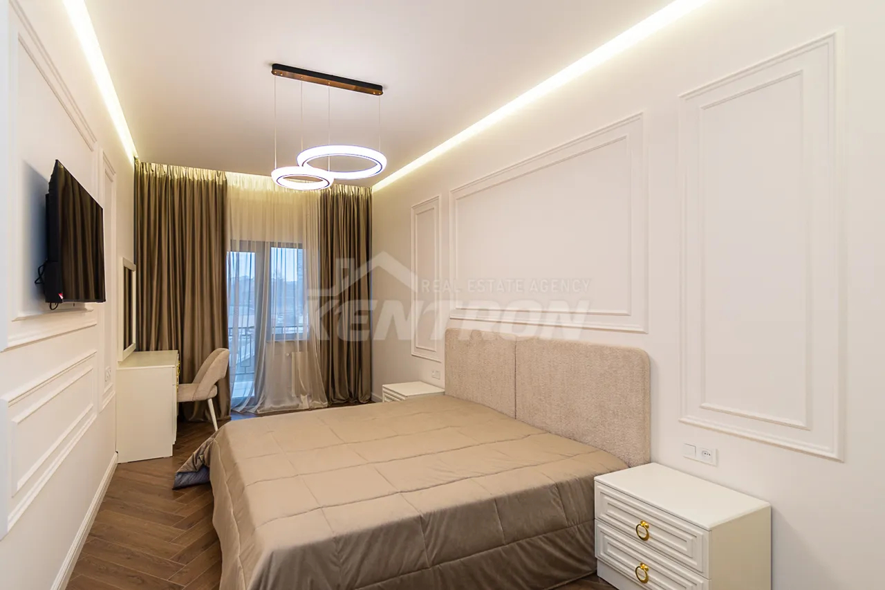 Купить 3 комнатную квартиру Гогол ул., Канакер-Зейтун Ереван, 159252