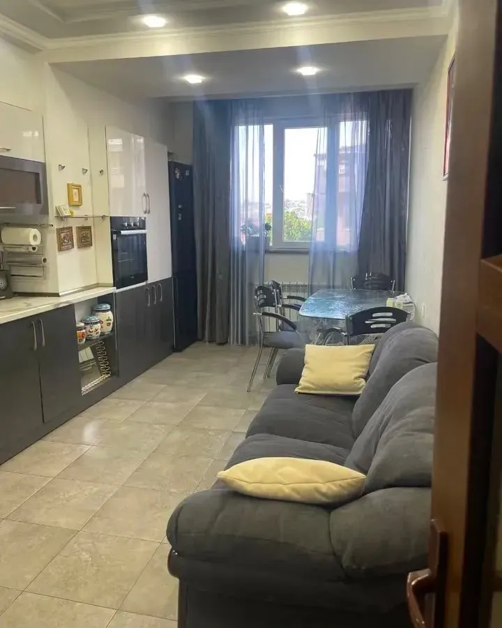 1 սենյականոց բնակարան վարձով Մաշտոցի պող, Կենտրոն Երևան, 161353