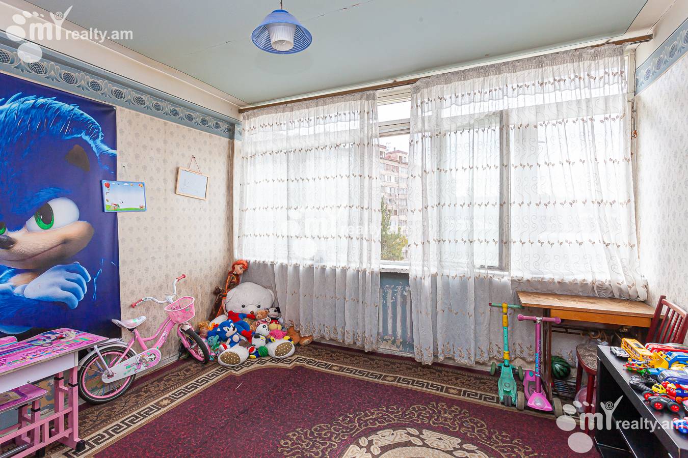 Купить 3 комнатную квартиру Е. Кочар ул, Центр Ереван, 143711