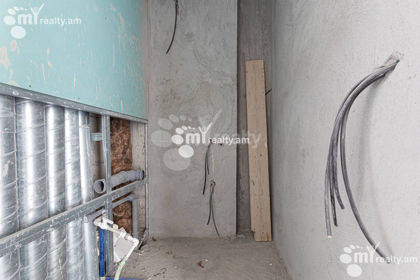 Купить 4 комнатную квартиру Ахбюр Сероб ул, Арабкир Ереван, 157136