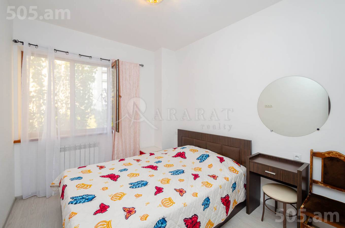 Купить 3 комнатную квартиру Брюсов ул, Центр Ереван, 151940