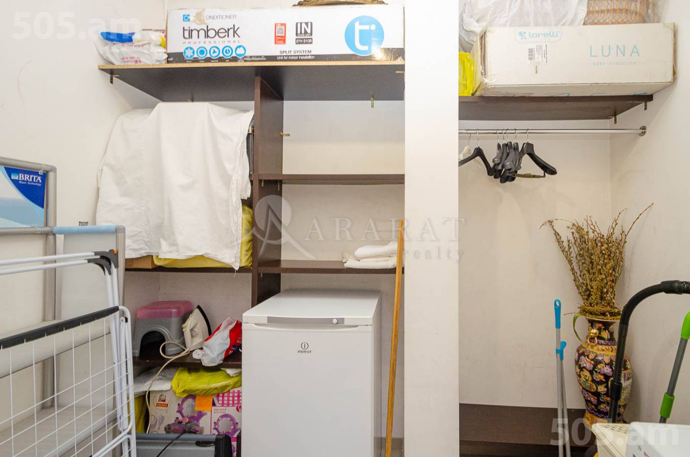 Купить 3 комнатную квартиру Брюсов ул, Центр Ереван, 151940