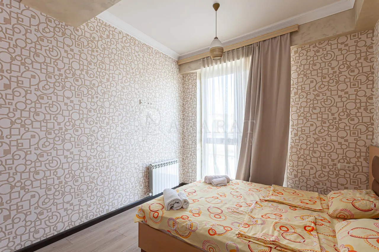 3 bedroom apartment for rent Mashtots Ave, Center Yerevan, 158797