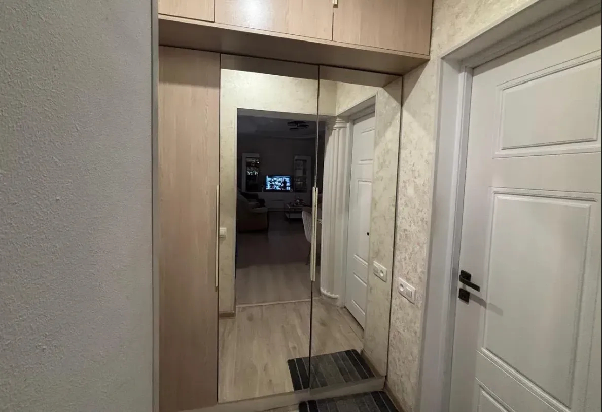 5 bedroom apartment for sale خیابان وراساکان, عربگیر ایروان, 161980