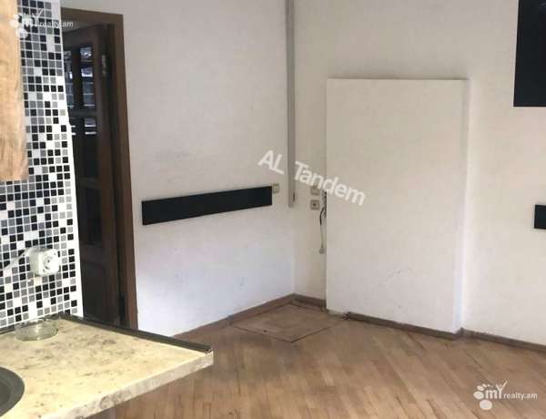 komercion-vardzakalutyun-Yerevan-Center