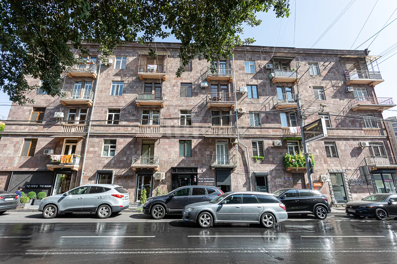 3 bedroom apartment for sale خیابان ساریان, مرکز شهر ایروان, 157564