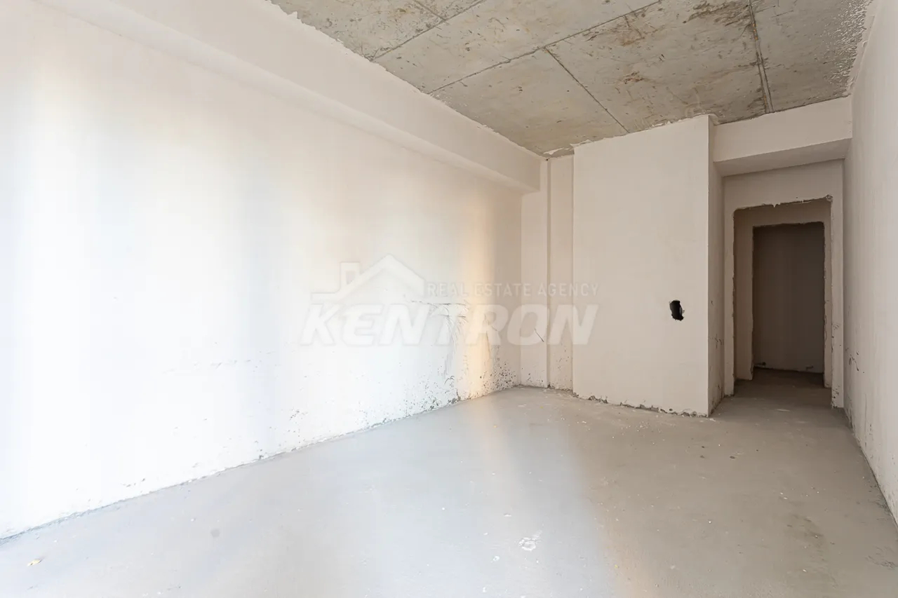 4 bedroom apartment for sale خیابان گِریبودوف, عربگیر ایروان, 157526