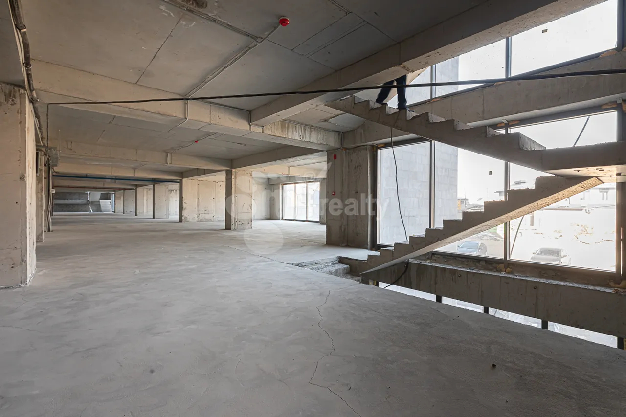Commercial property for sale Paruyr Sevak  dis. 17 street, Avan Yerevan, 157753