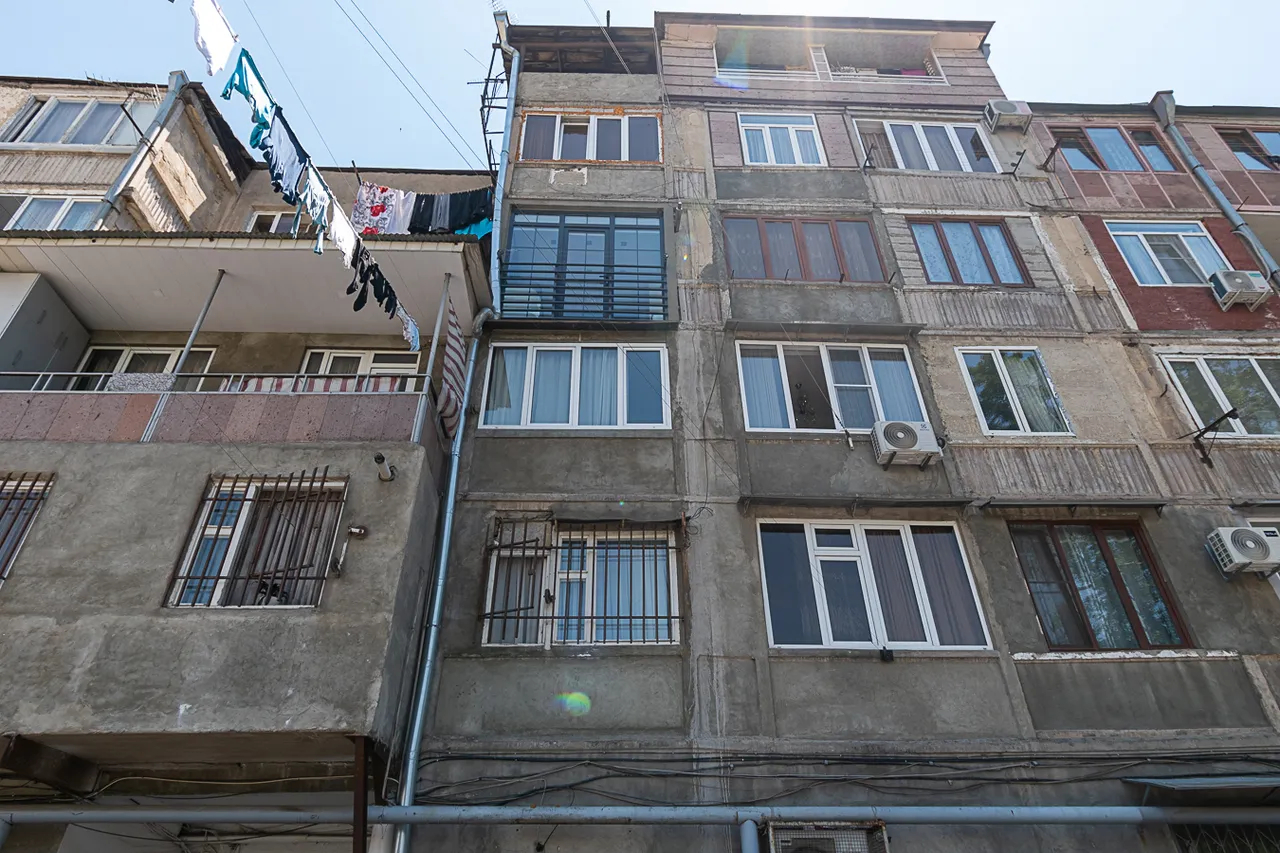 3 bedroom apartment for sale Konstantin Orbelyan street, Center Yerevan, 157524