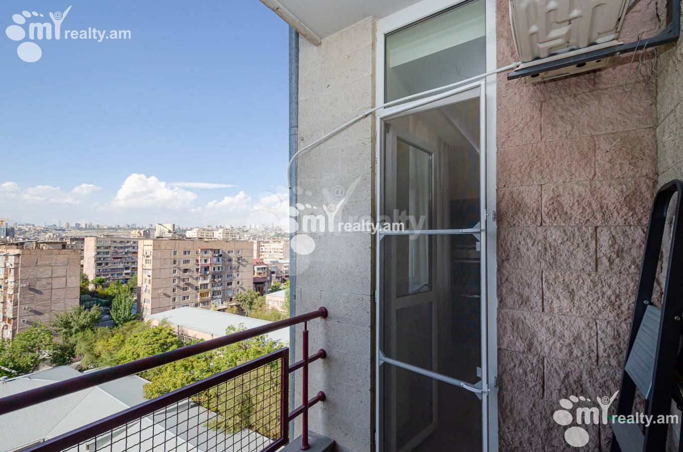 4 bedroom apartment for rent Rostom St, Center Yerevan, 144583