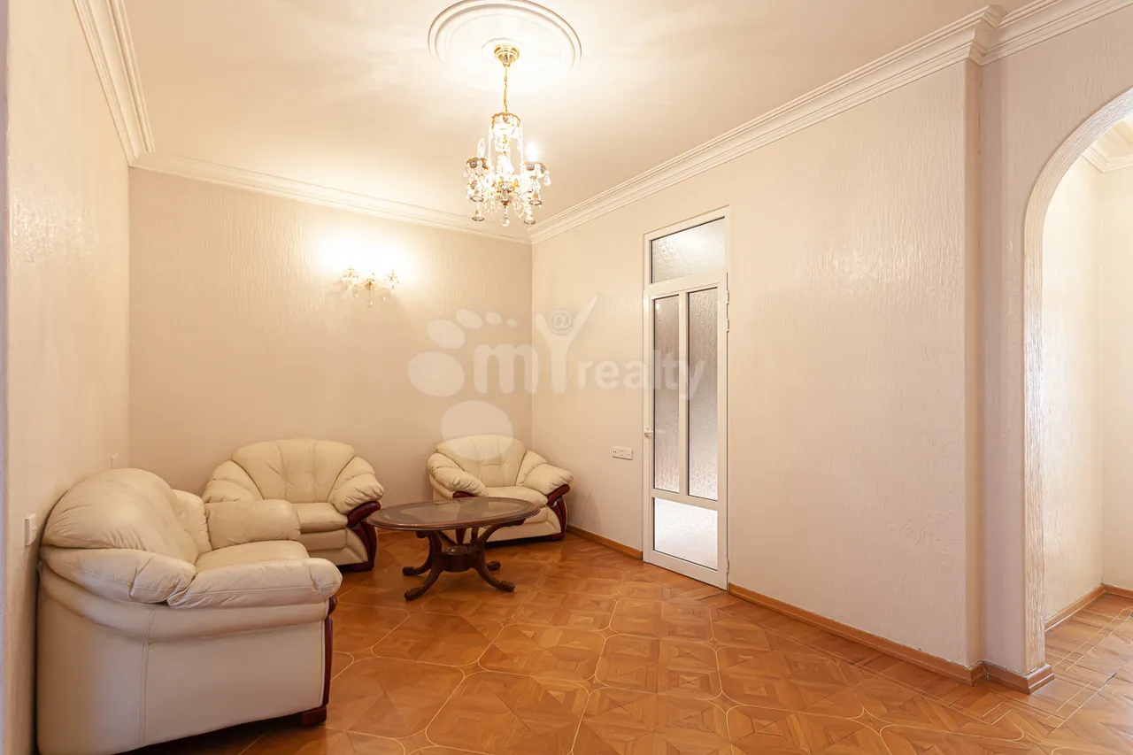 4 bedroom apartment for sale Khanjyan St, Center Yerevan, 160377