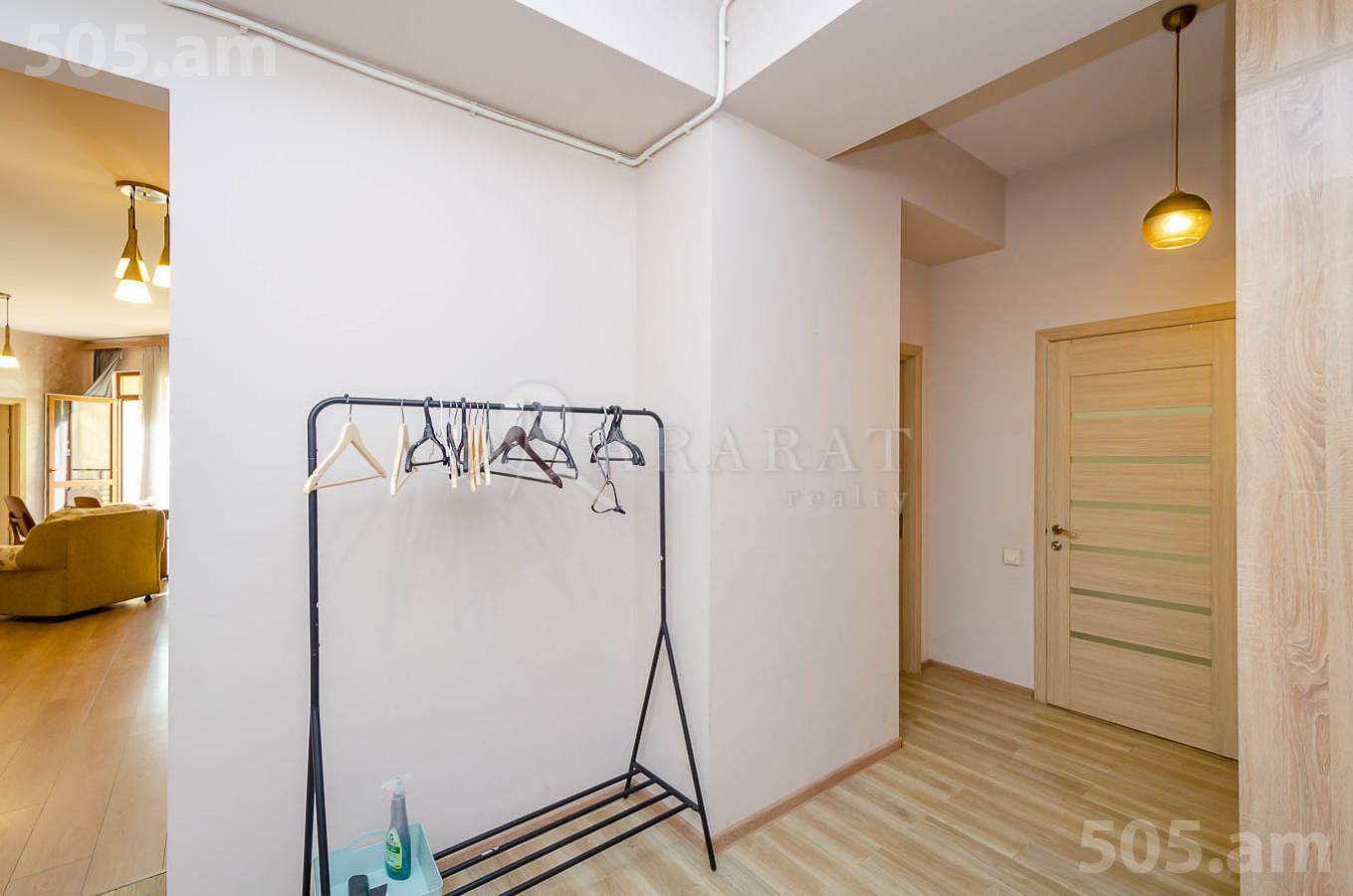 3 սենյականոց բնակարան  Եկմալյան փող, Կենտրոն Երևան, 146666