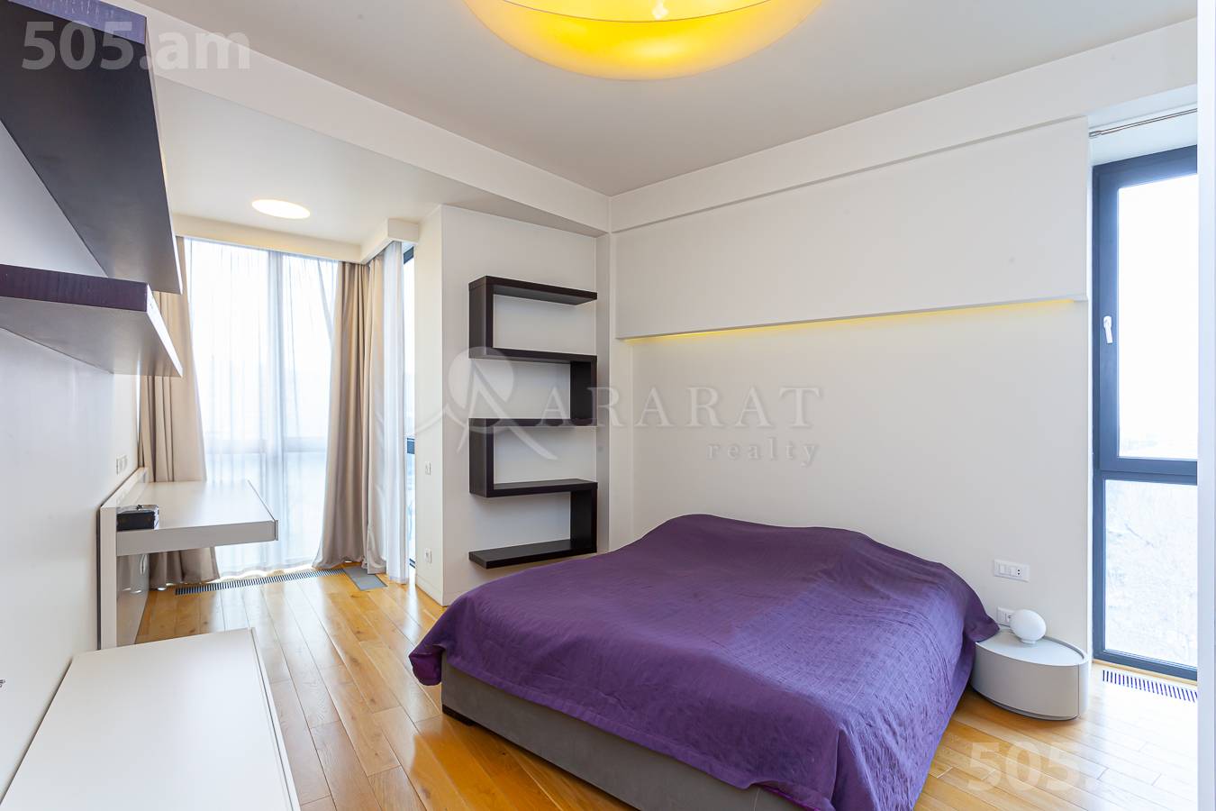 Купить 4 комнатную квартиру Вардананц ул, Центр Ереван, 154696