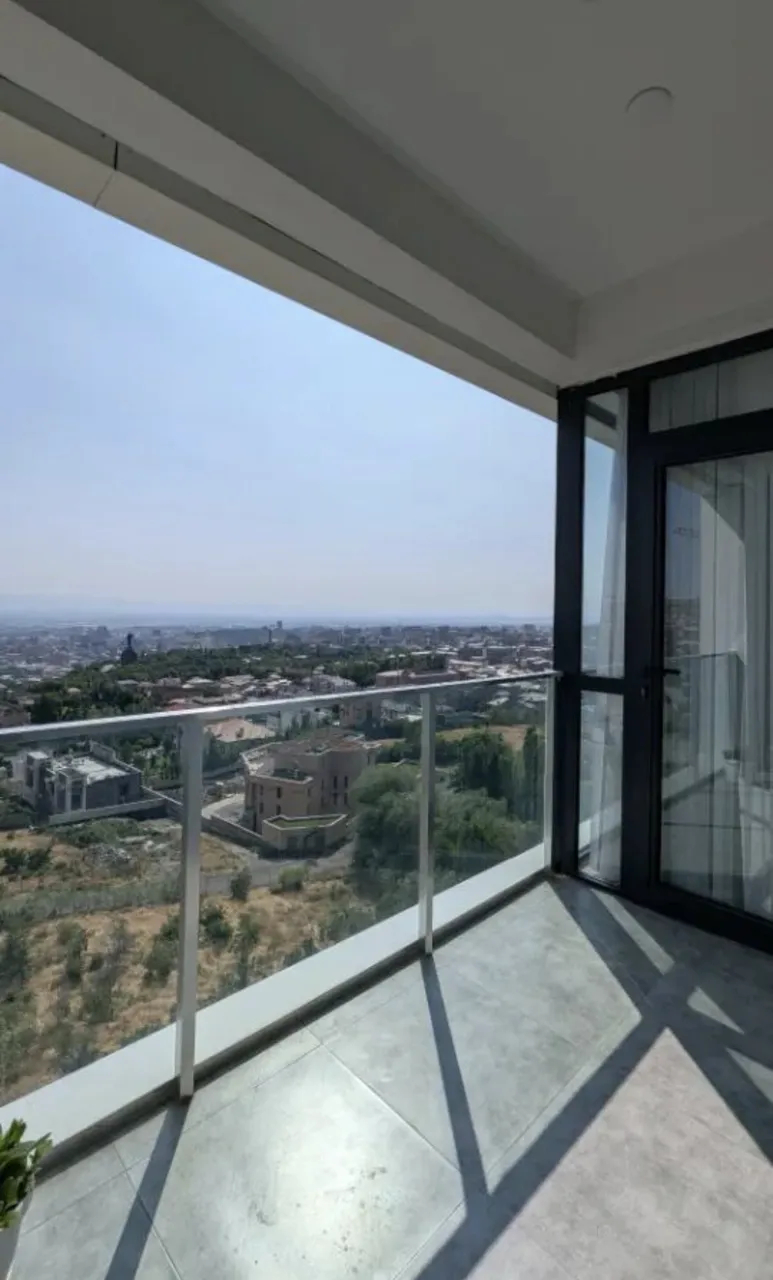 3 սենյականոց բնակարան  Կ. Ուլնեցու փող., Քանաքեռ-Զեյթուն Երևան, 158888