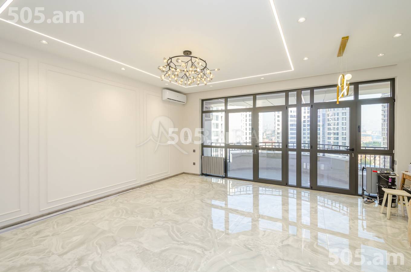 Купить 4 комнатную квартиру Аршакуняц пр, Центр Ереван, 153656