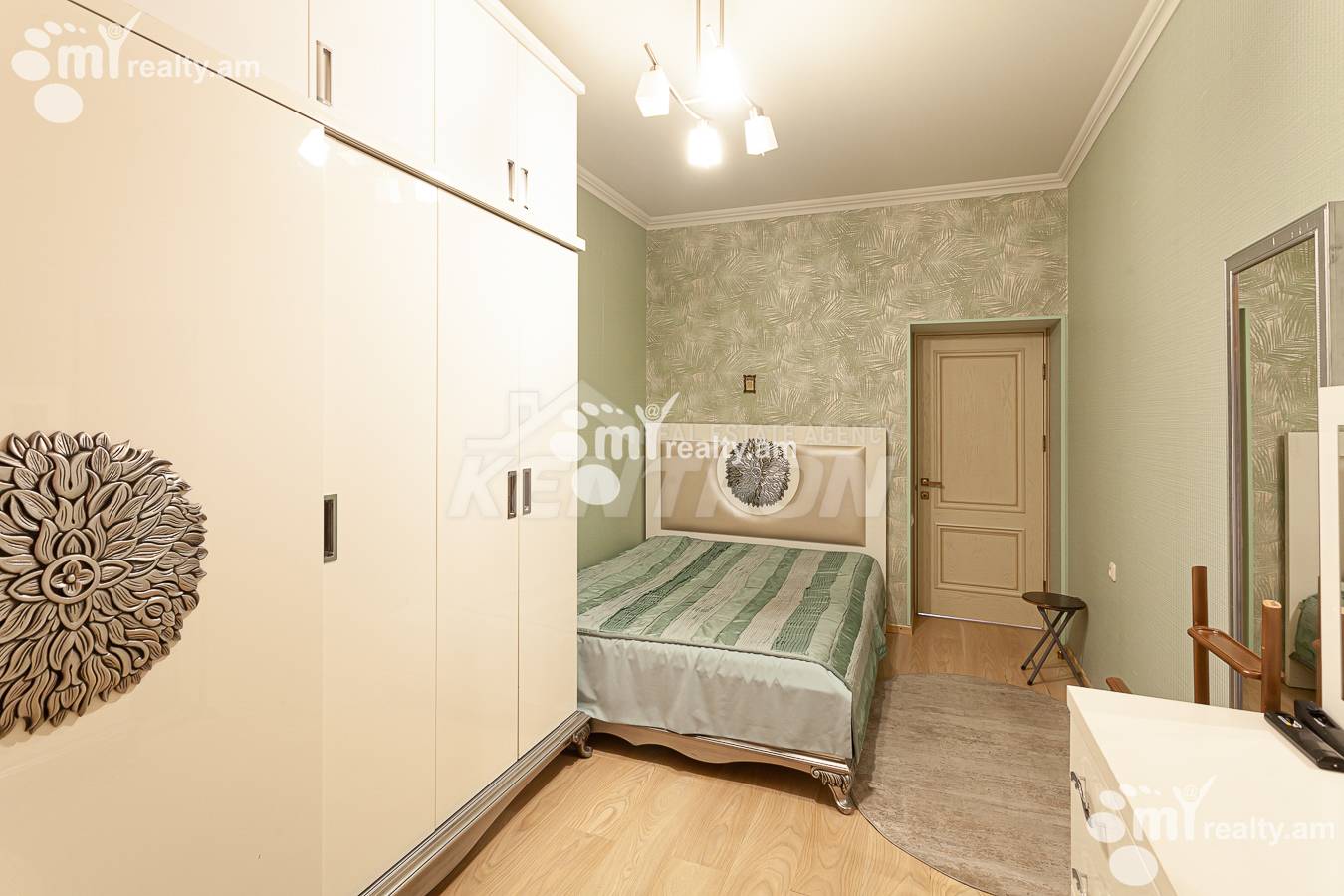 3 bedroom apartment for sale Saryan St, Center Yerevan, 154974