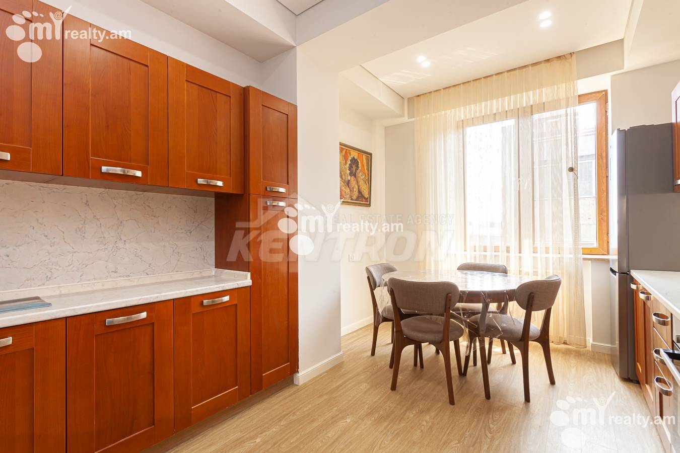 3 bedroom apartment for rent خیابان سارمِن, مرکز شهر ایروان, 156075