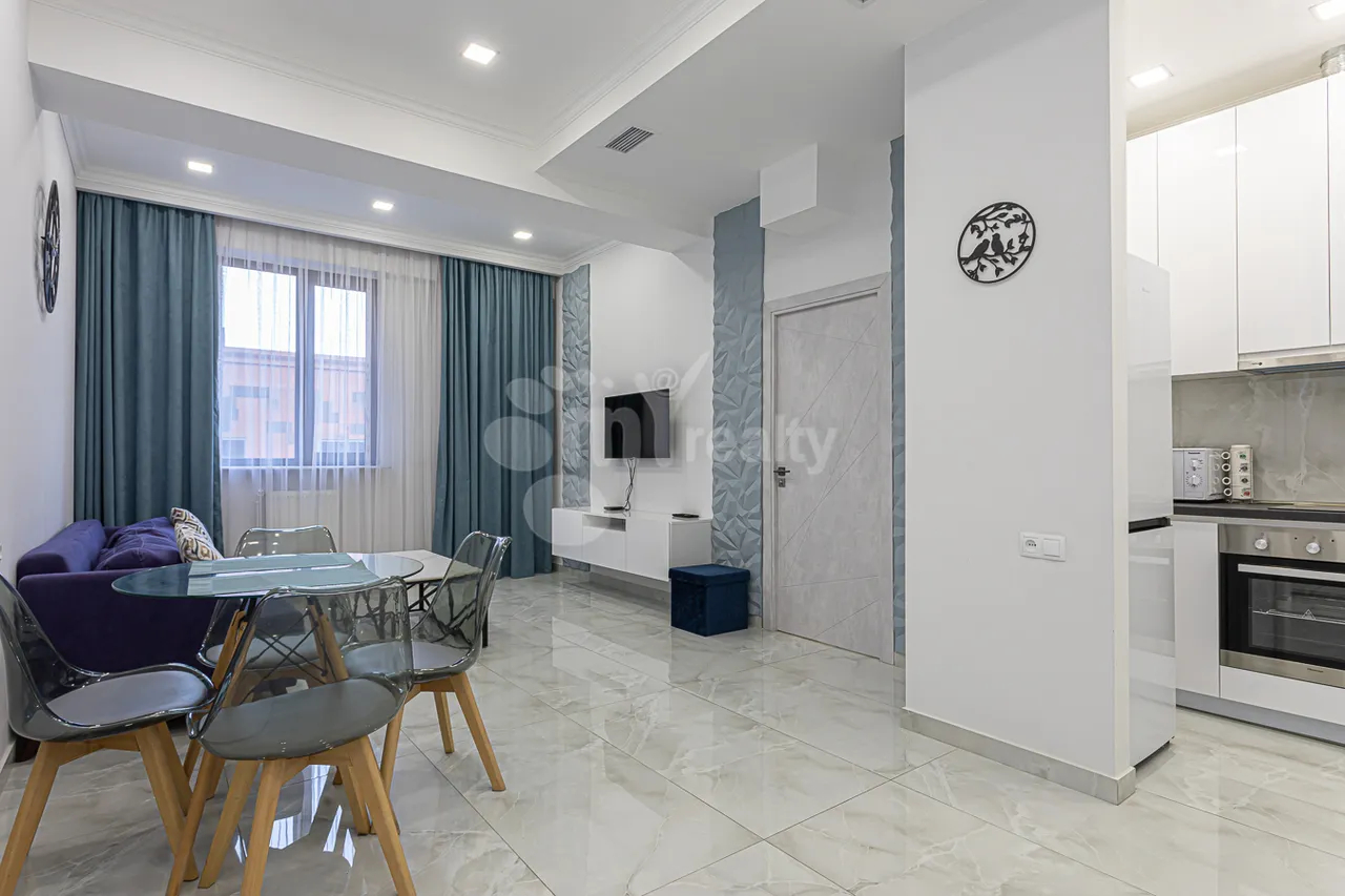 2 սենյականոց բնակարան վարձով Հանրապետության փող, Կենտրոն Երևան, 158041