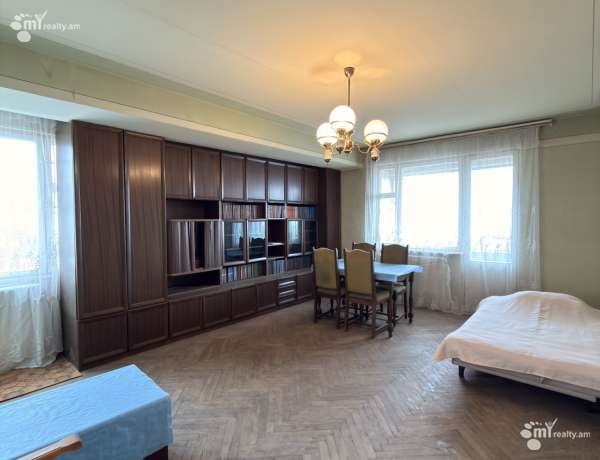 3-senyakanoc-bnakaran-vacharq-Yerevan-Arabkir