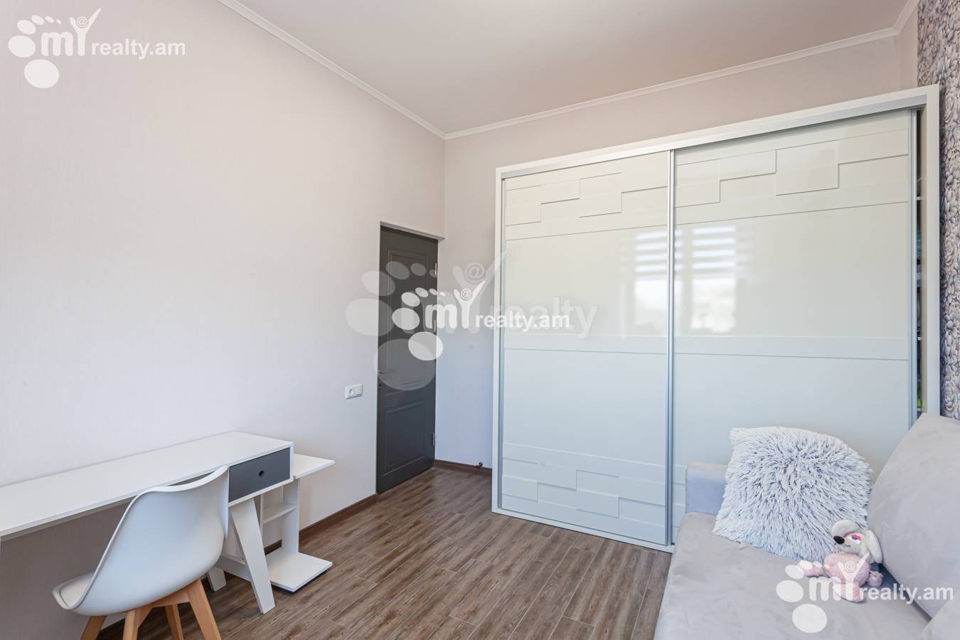 4 bedroom apartment for sale Mikoyan St, Davtachène Yerevan, 152123