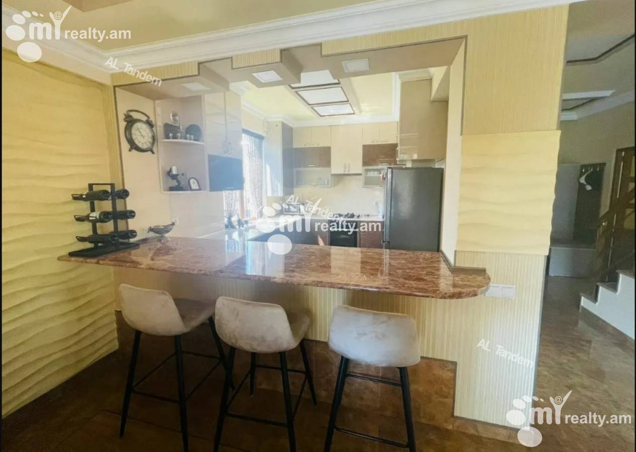 4 bedroom apartment for sale خیابان سِواک, کاناکِر – زیتون ایروان, 146137