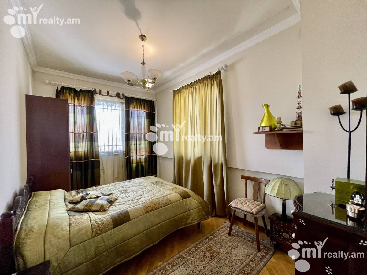4 bedroom apartment for sale Rafayel Lemkin's street, Center Yerevan, 131555